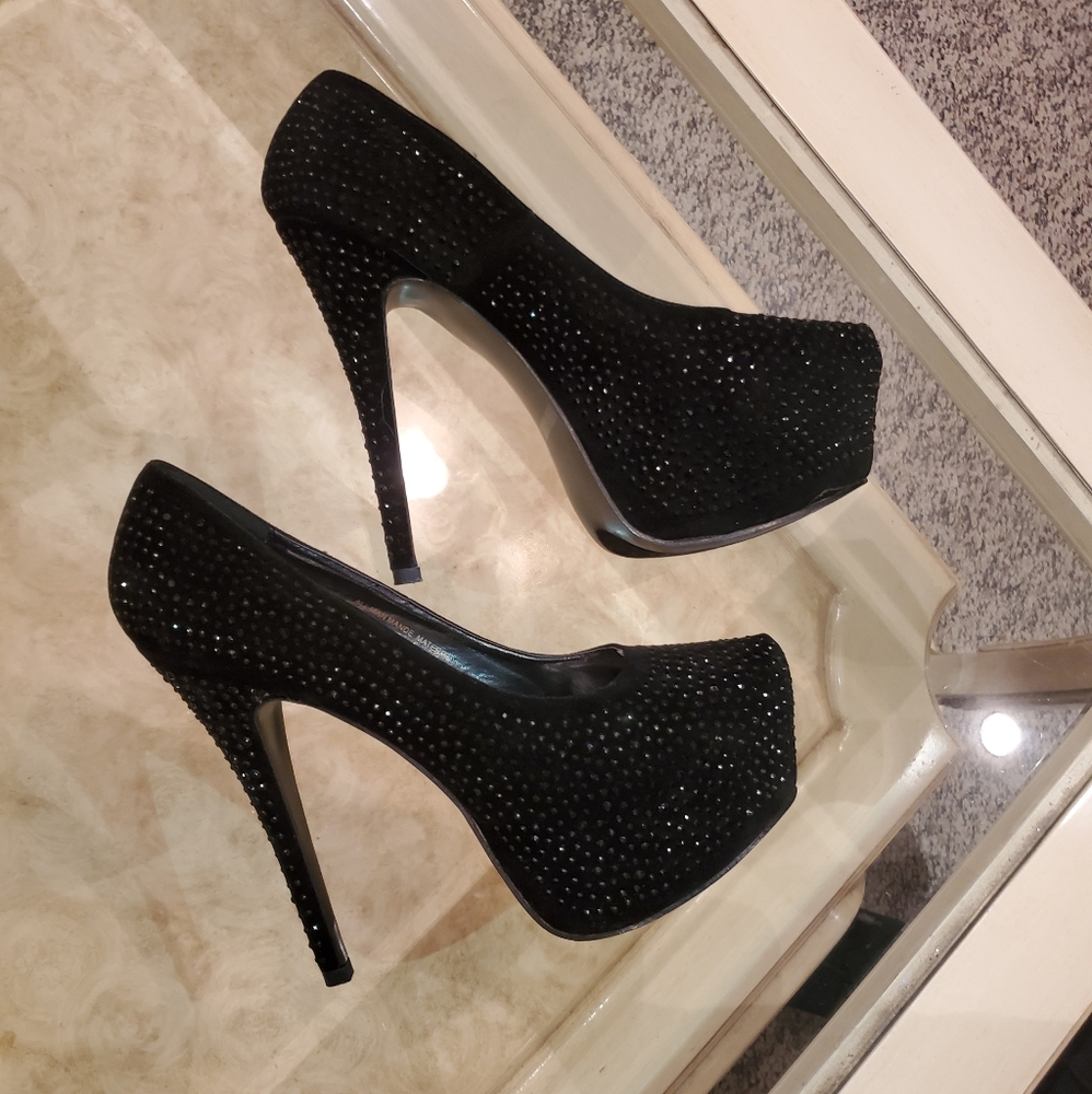Black rhinestone pumps